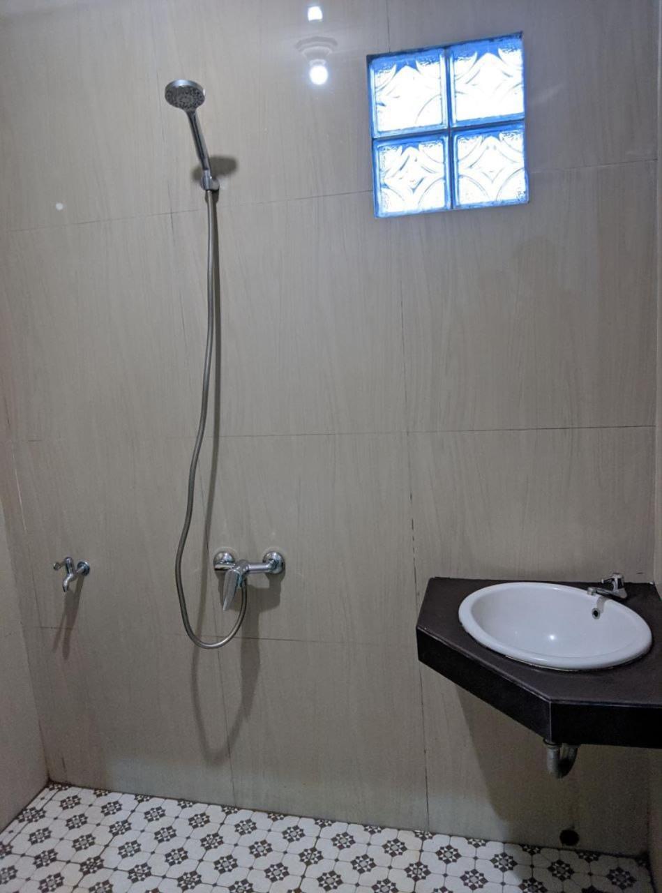 Teratai Residence Mitra Reddoorz 메단 외부 사진