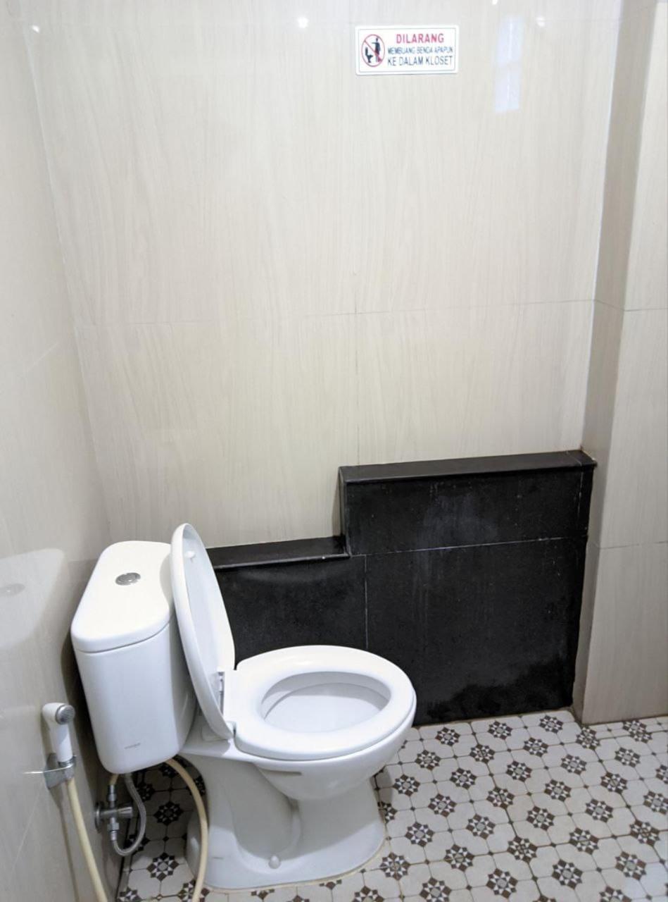 Teratai Residence Mitra Reddoorz 메단 외부 사진