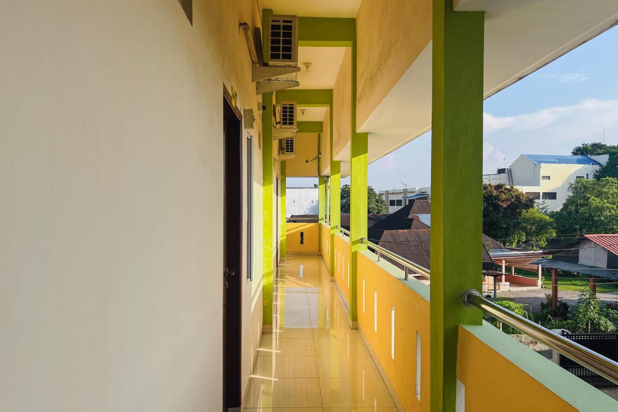 Teratai Residence Mitra Reddoorz 메단 외부 사진